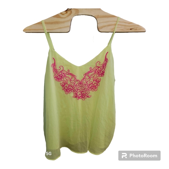 Torrid Flowy Cami Lined Tank Top Lime Green & Pink Embroidered Size 3 - Picture 1 of 7